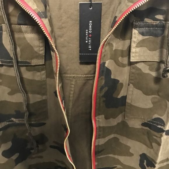 Romeo + Juliet Couture Floral Embroidered Liberty Hidden Hood Camo Jacket Small - Picture 7 of 16
